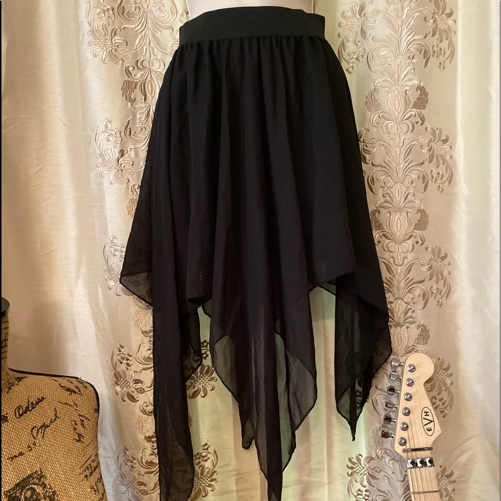 Dancing tiered tinkerbell skirt with layered with lining perfect for dancing M